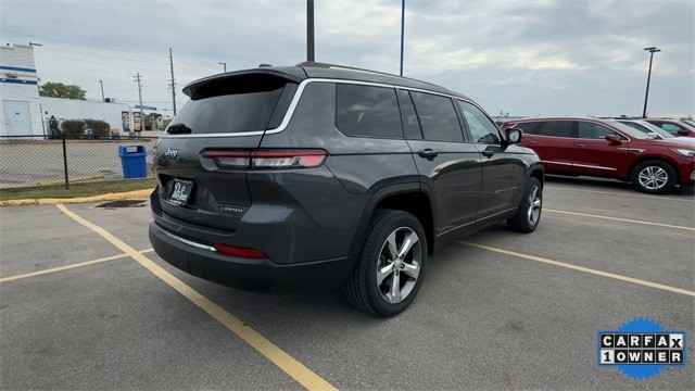 Jeep Grand Cherokee L Vehicle Full-screen Gallery Image 10