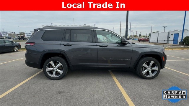 Jeep Grand Cherokee L Vehicle Full-screen Gallery Image 11