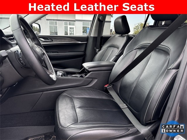 Jeep Grand Cherokee L Vehicle Full-screen Gallery Image 23