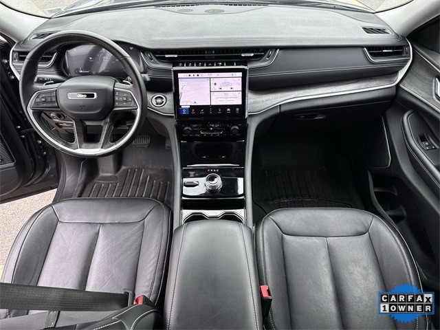 Jeep Grand Cherokee L Vehicle Full-screen Gallery Image 24