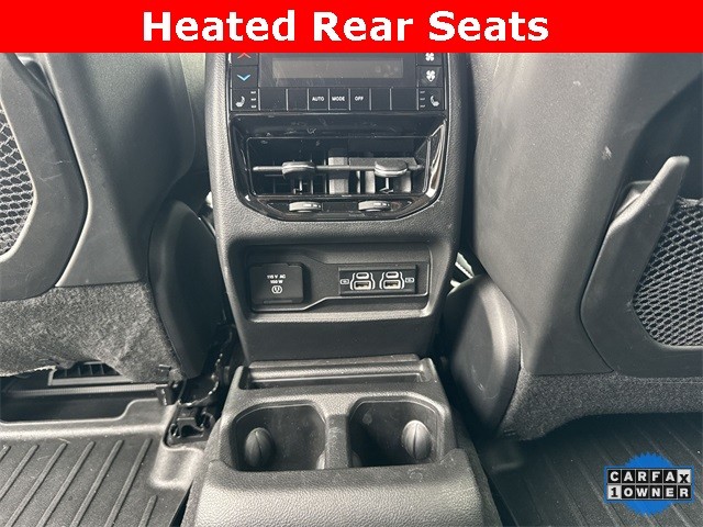 Jeep Grand Cherokee L Vehicle Full-screen Gallery Image 25