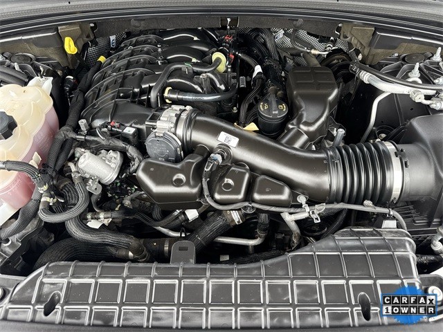 Jeep Grand Cherokee L Vehicle Full-screen Gallery Image 34