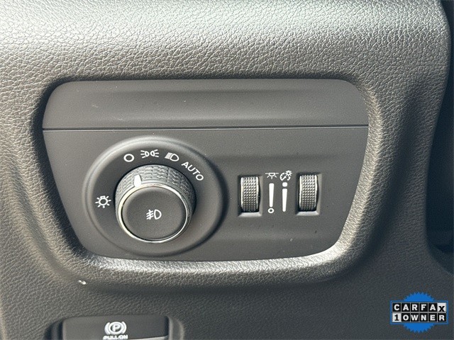 Jeep Grand Cherokee L Vehicle Full-screen Gallery Image 39