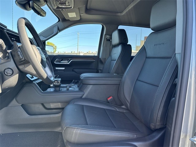 GMC Sierra 1500 Vehicle Full-screen Gallery Image 11