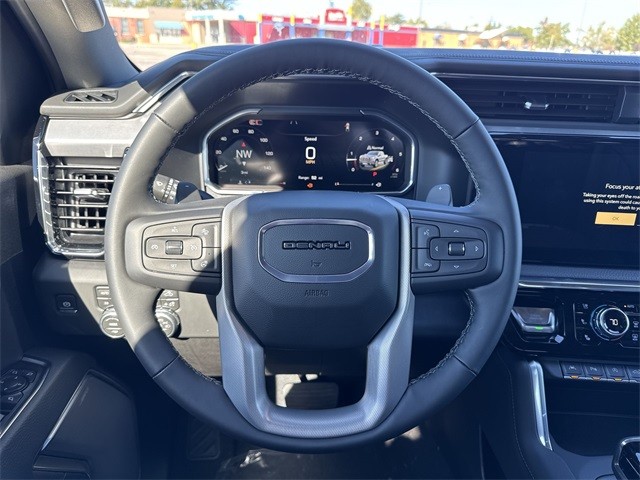 GMC Sierra 1500 Vehicle Full-screen Gallery Image 14