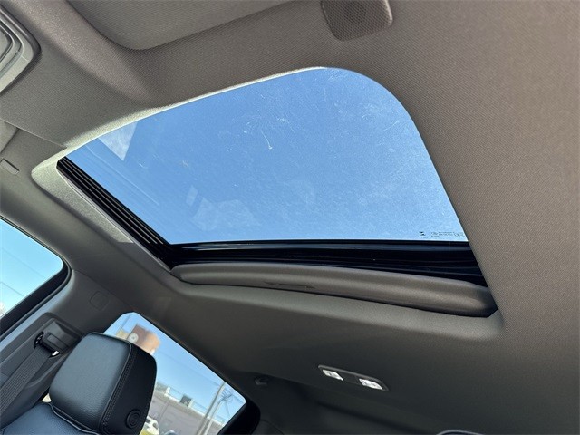 GMC Sierra 1500 Vehicle Full-screen Gallery Image 22