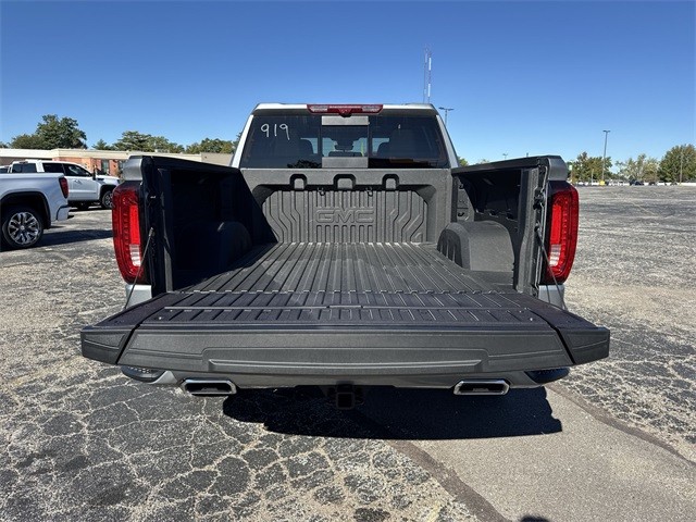 GMC Sierra 1500 Vehicle Full-screen Gallery Image 24