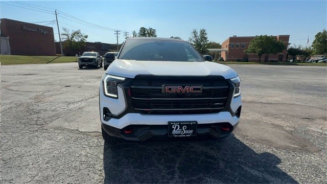 GMC Terrain Vehicle Full-screen Gallery Image 03