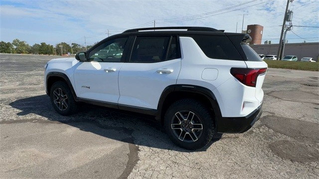 GMC Terrain Vehicle Full-screen Gallery Image 06