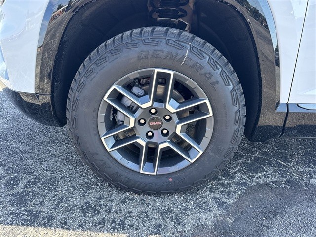 GMC Terrain Vehicle Full-screen Gallery Image 10