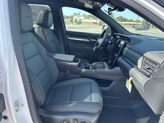 GMC Terrain Vehicle Full-screen Gallery Image 25