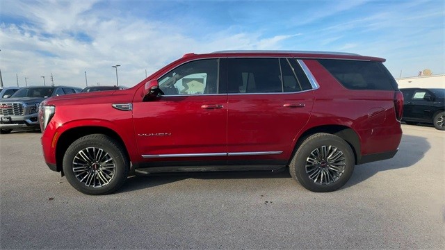 GMC Yukon Vehicle Full-screen Gallery Image 05