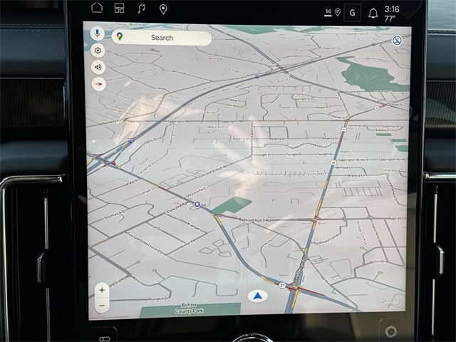 GMC Yukon Vehicle Full-screen Gallery Image 18