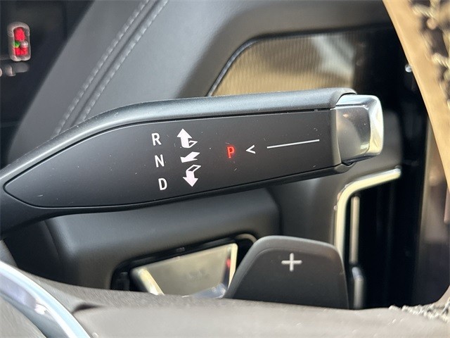 GMC Yukon Vehicle Full-screen Gallery Image 20