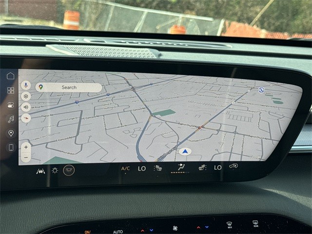 Buick Enclave Vehicle Full-screen Gallery Image 18