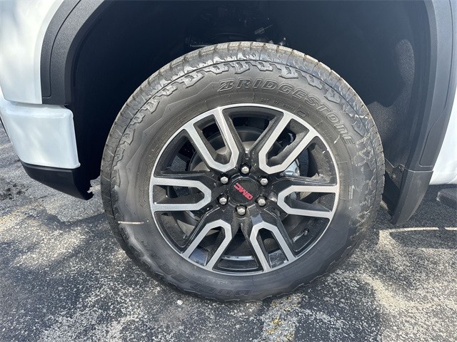 GMC Sierra 1500 Vehicle Full-screen Gallery Image 10