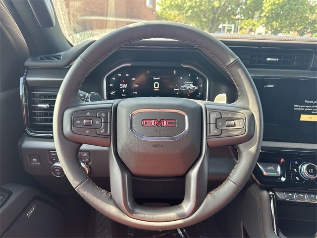 GMC Sierra 1500 Vehicle Full-screen Gallery Image 14