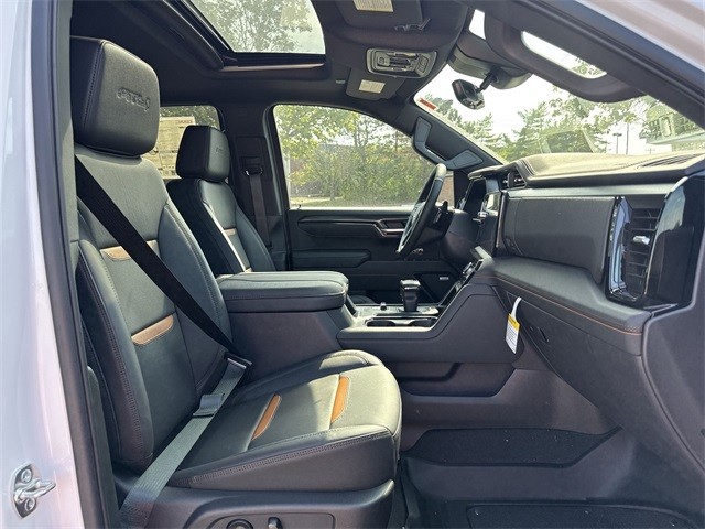 GMC Sierra 1500 Vehicle Full-screen Gallery Image 25