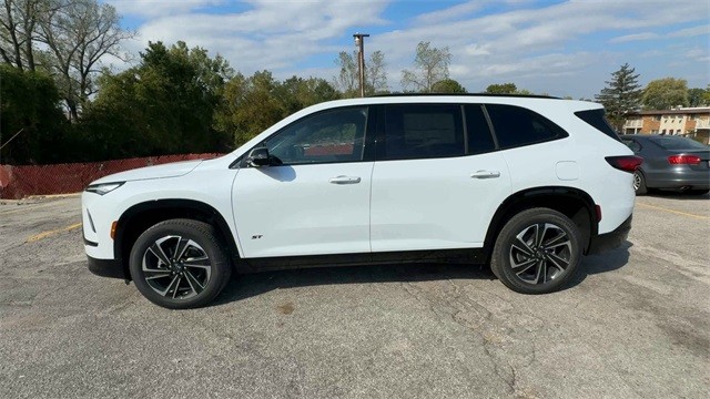 Buick Enclave Vehicle Full-screen Gallery Image 05