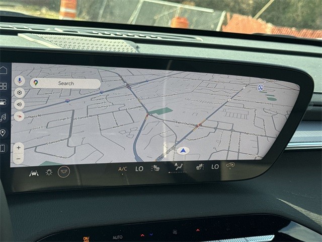 Buick Enclave Vehicle Full-screen Gallery Image 18