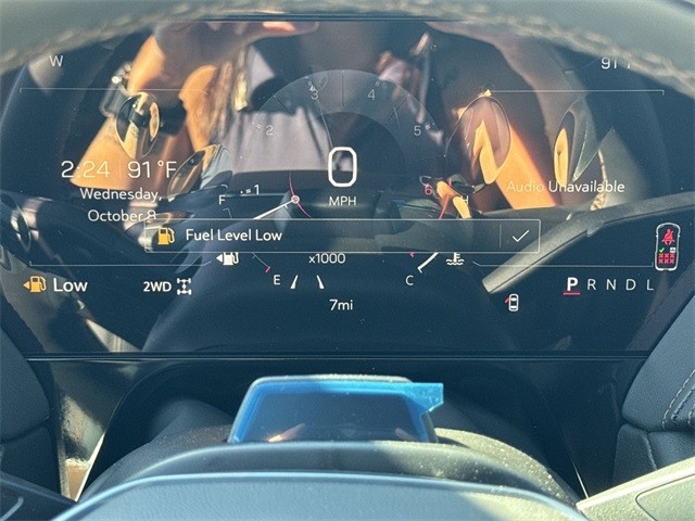 GMC Yukon Vehicle Full-screen Gallery Image 15