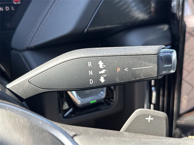 GMC Yukon Vehicle Full-screen Gallery Image 20