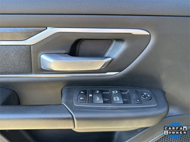 Ram 1500 Vehicle Full-screen Gallery Image 26