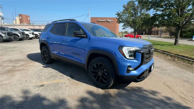 GMC Terrain Vehicle Full-screen Gallery Image 02