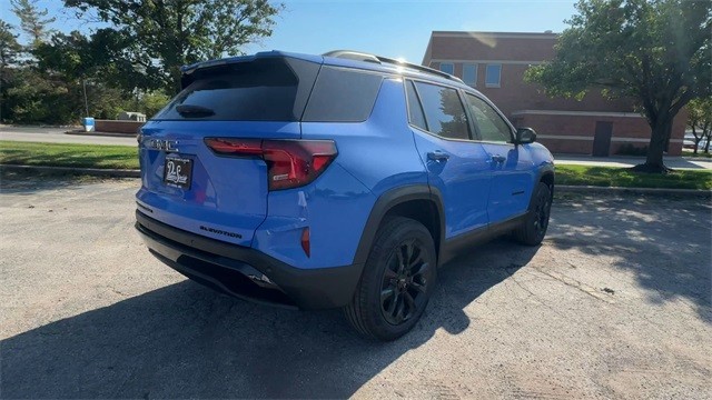 GMC Terrain Vehicle Full-screen Gallery Image 08