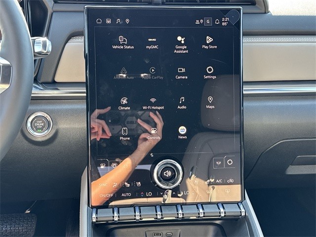 GMC Terrain Vehicle Full-screen Gallery Image 16