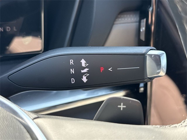 GMC Terrain Vehicle Full-screen Gallery Image 20