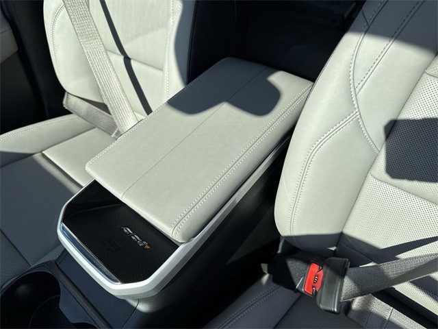 GMC Terrain Vehicle Full-screen Gallery Image 21