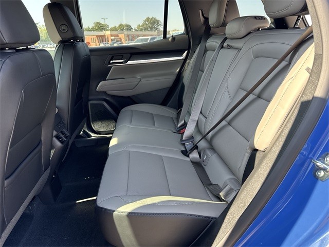 GMC Terrain Vehicle Full-screen Gallery Image 22