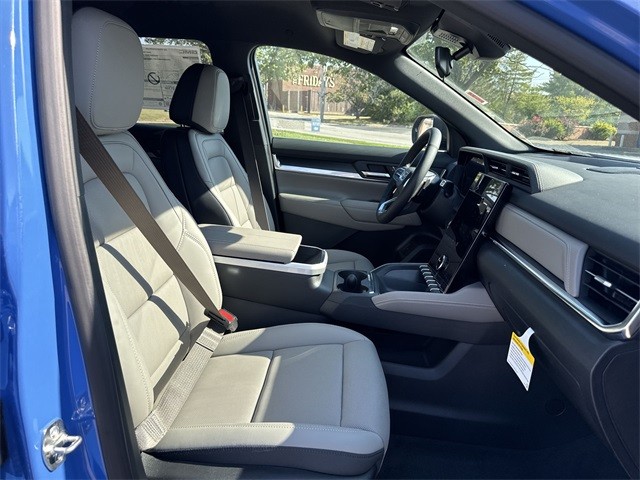 GMC Terrain Vehicle Full-screen Gallery Image 24