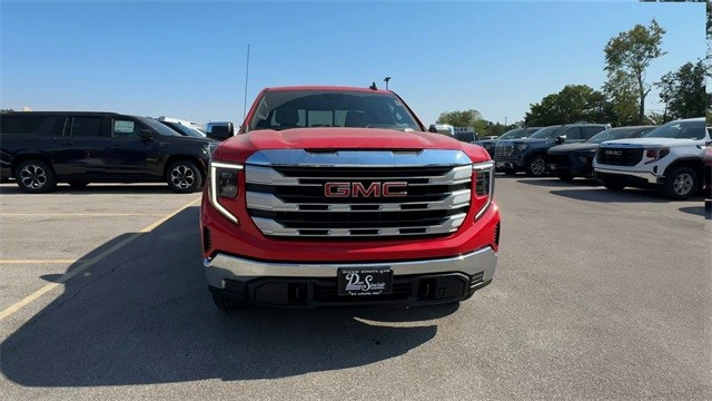 GMC Sierra 1500 Vehicle Full-screen Gallery Image 03