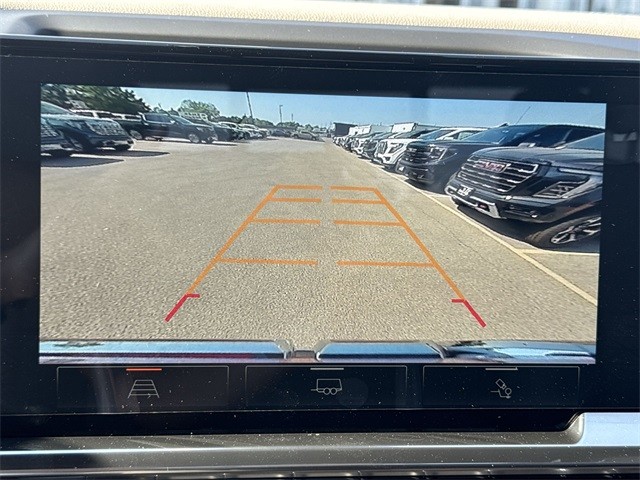 GMC Sierra 1500 Vehicle Full-screen Gallery Image 17