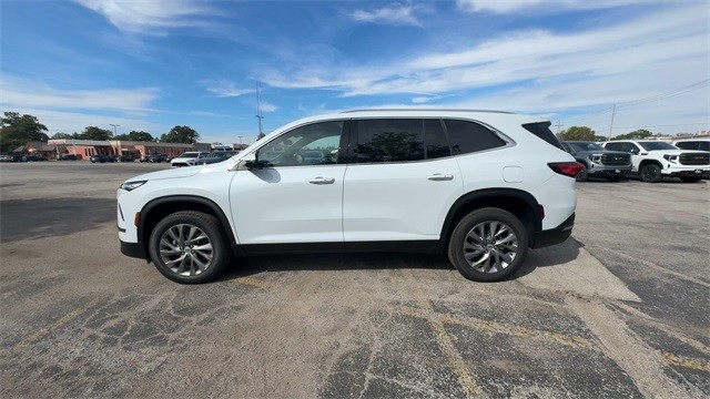 Buick Enclave Vehicle Full-screen Gallery Image 05