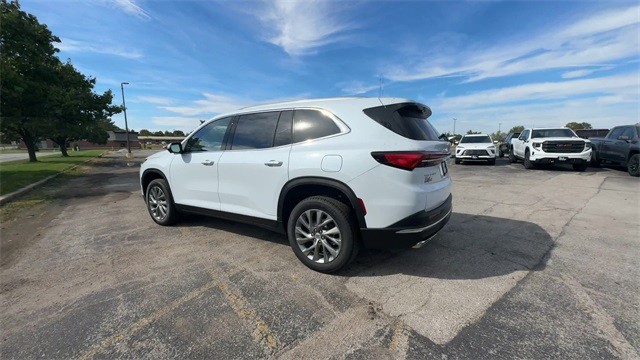 Buick Enclave Vehicle Full-screen Gallery Image 06