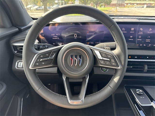 Buick Enclave Vehicle Full-screen Gallery Image 14