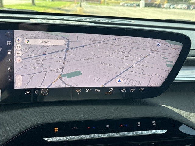 Buick Enclave Vehicle Full-screen Gallery Image 18