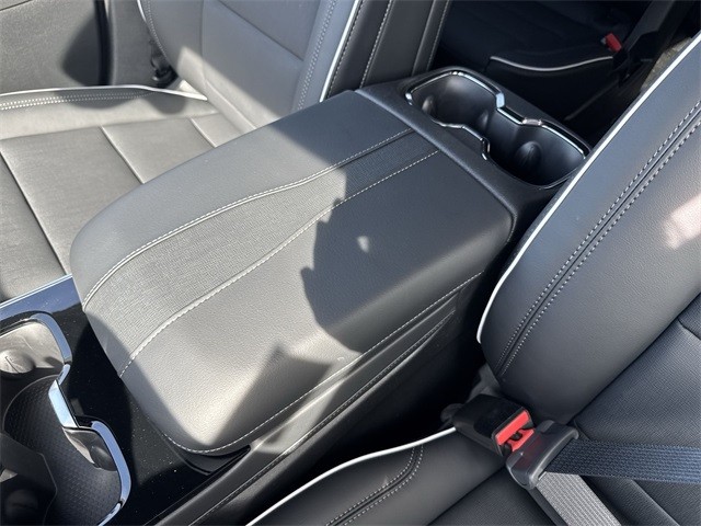 Buick Enclave Vehicle Full-screen Gallery Image 21