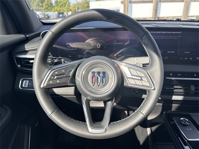 Buick Enclave Vehicle Full-screen Gallery Image 14