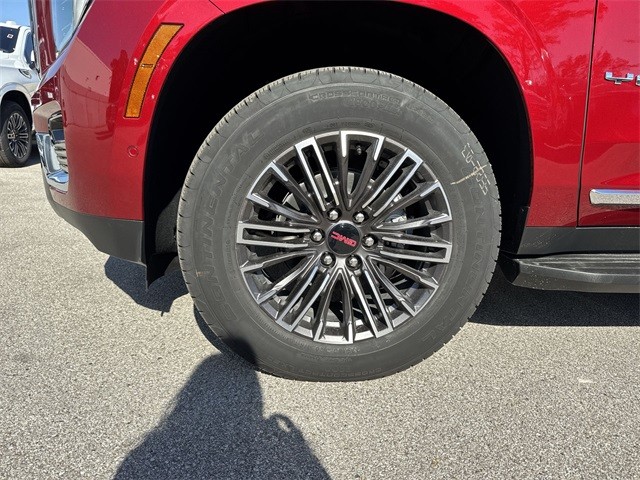 GMC Yukon XL Vehicle Full-screen Gallery Image 10