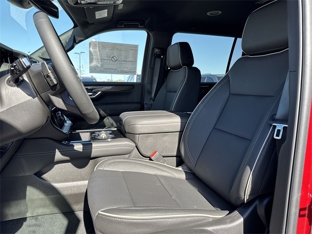 GMC Yukon XL Vehicle Full-screen Gallery Image 11