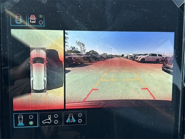 GMC Yukon XL Vehicle Full-screen Gallery Image 17