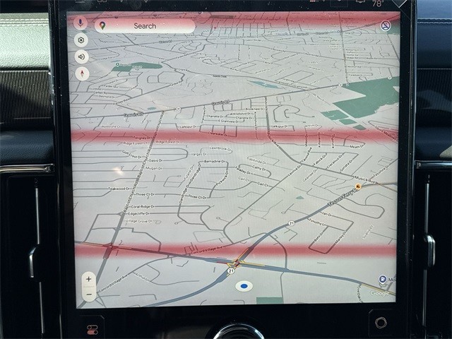 GMC Yukon XL Vehicle Full-screen Gallery Image 18