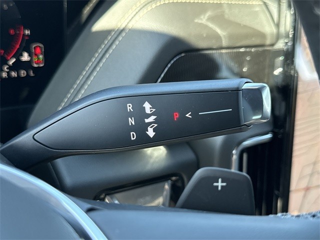 GMC Yukon XL Vehicle Full-screen Gallery Image 20