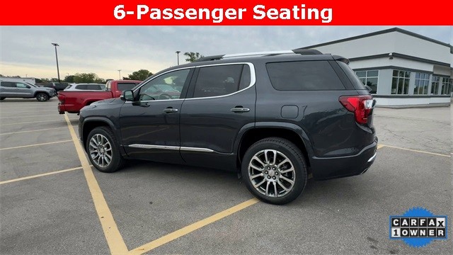 GMC Acadia Vehicle Full-screen Gallery Image 07