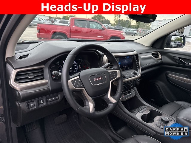 GMC Acadia Vehicle Full-screen Gallery Image 13