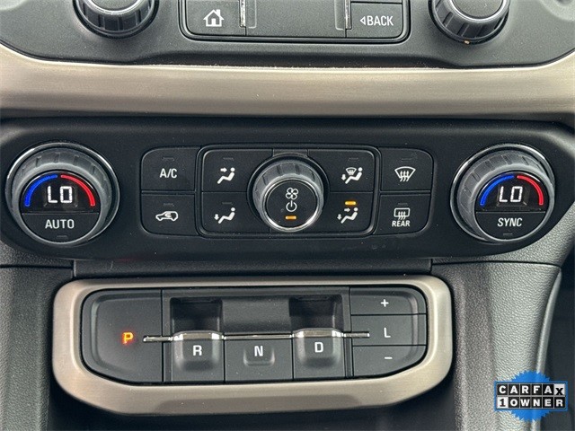 GMC Acadia Vehicle Full-screen Gallery Image 22